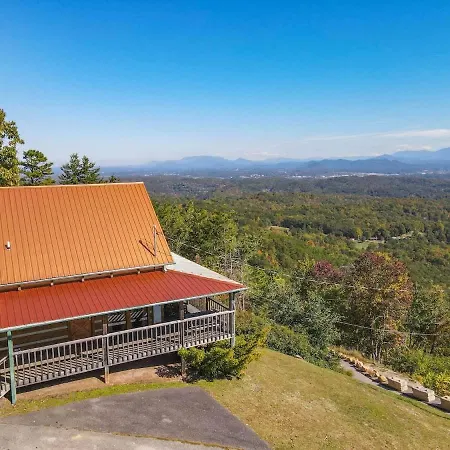 Super View,Smoky Mtn Log Cabin,Pool Table,Hot Tub